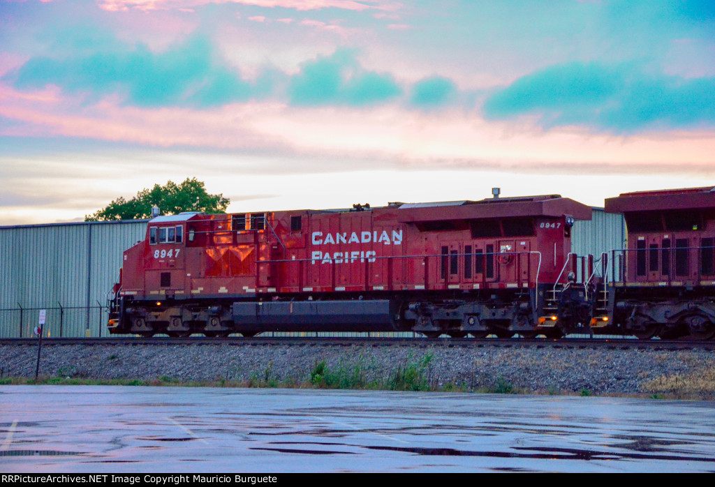 CP ES44AC Locomotive